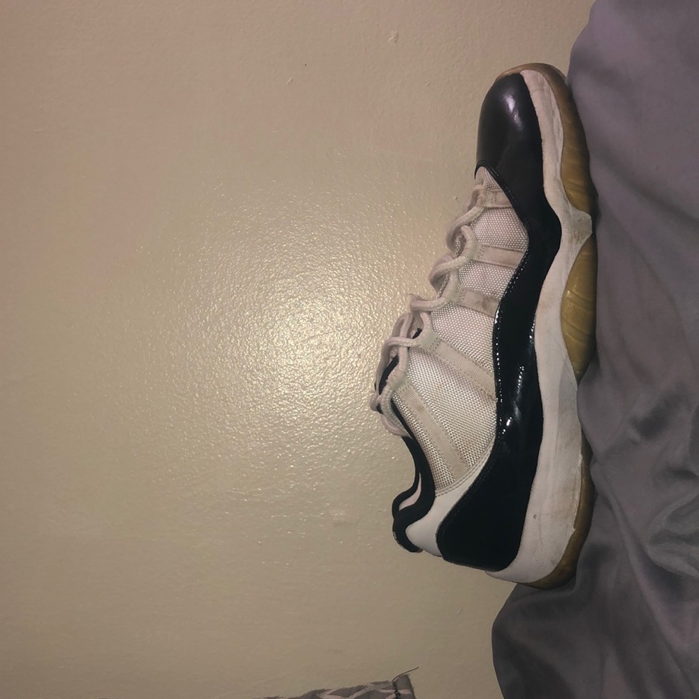 Men’s Jordan 11